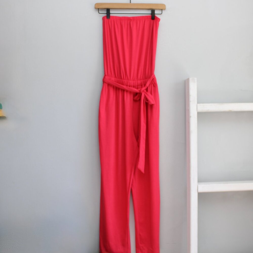 ZESICA Women's Red Strapless Belted Wide-Leg Jumpsuit Romper Pants sz Small NWT - Picture 2 of 4
